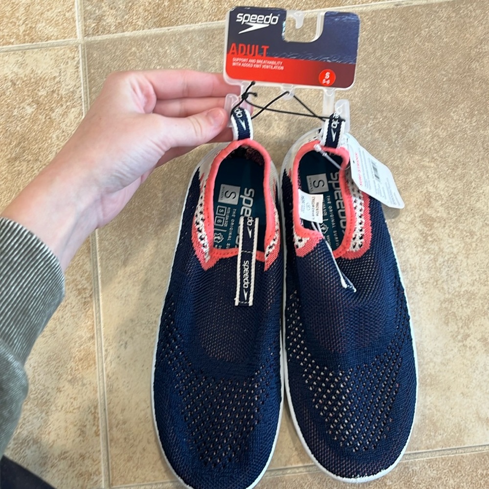 Speedo Surf Strider water shoes size S Blue